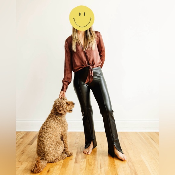 LIKE NEW ABERCROMBIE Vegan Leather Front Split-Hem Flare Leggings in Small Black - Picture 1 of 5